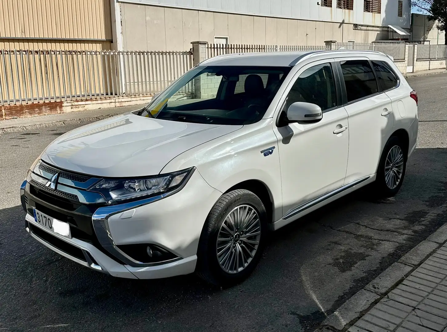 Mitsubishi Outlander Outlander PHEV Motion 4WD Motion Blanco - 2