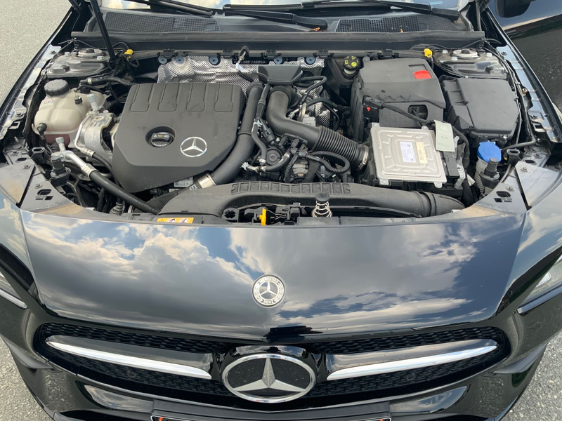 Mercedes-Benz CLA 200 — photo 12