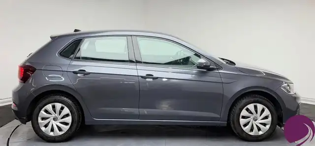 Volkswagen Polo view 4
