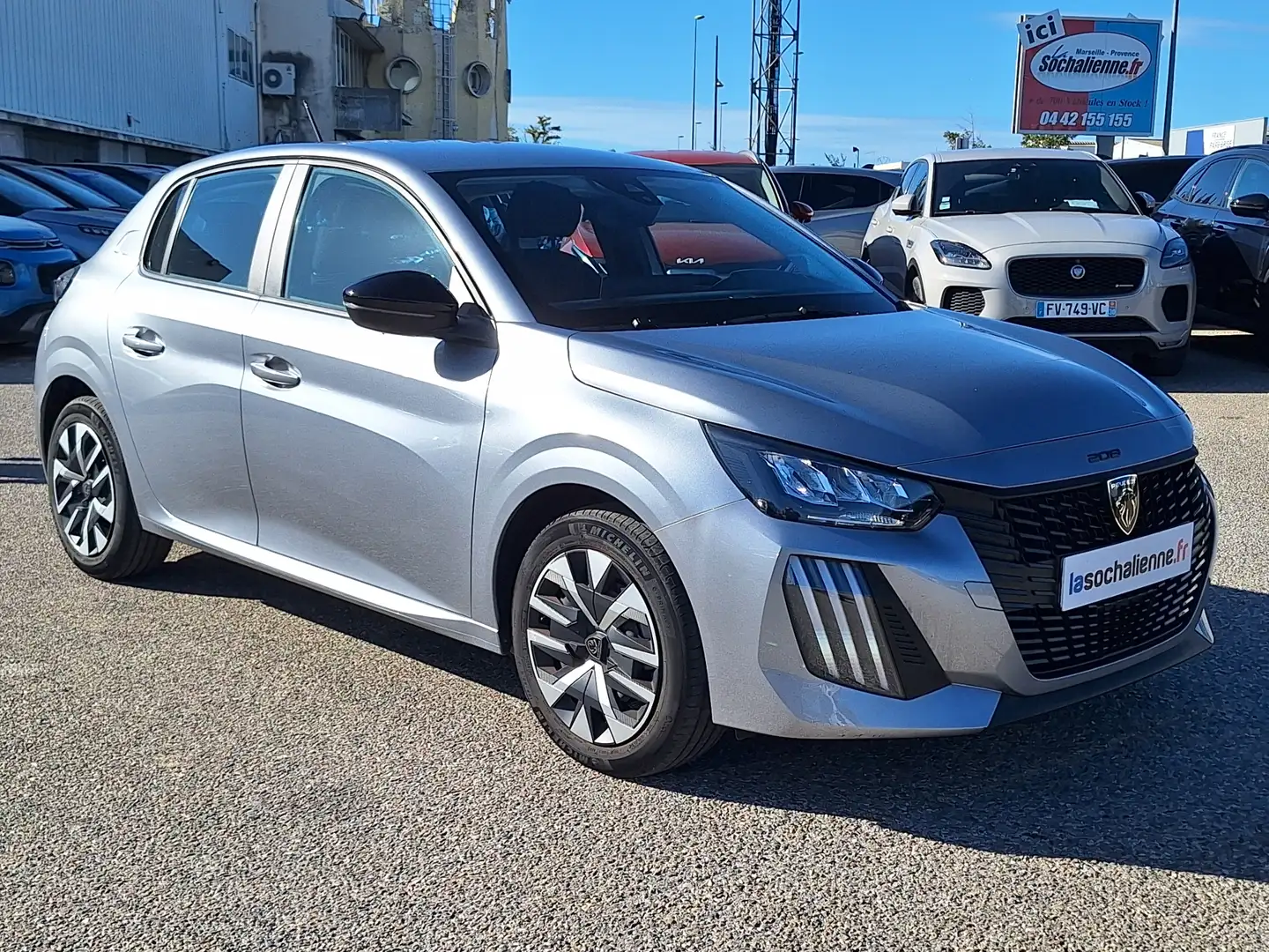 Peugeot 208 PureTech 100 S\u0026amp;S BVM6 Active + radar recul + peinture métalisée Gris - 2