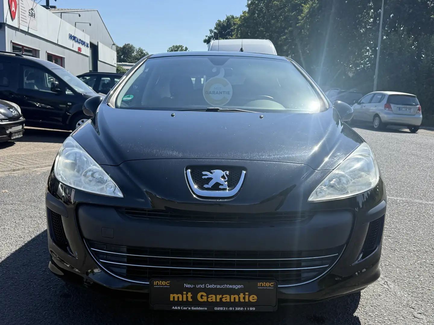 Peugeot 308 308 95 VTi Filou Schwarz - 2