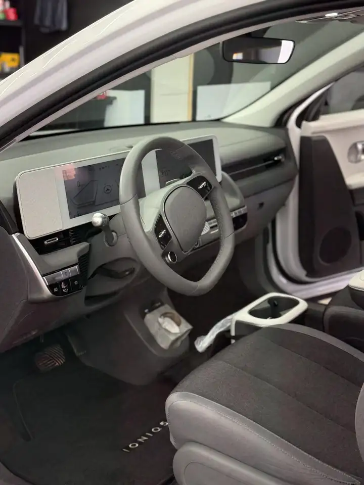Hyundai IONIQ 5 снимка Hyundai IONIQ 5