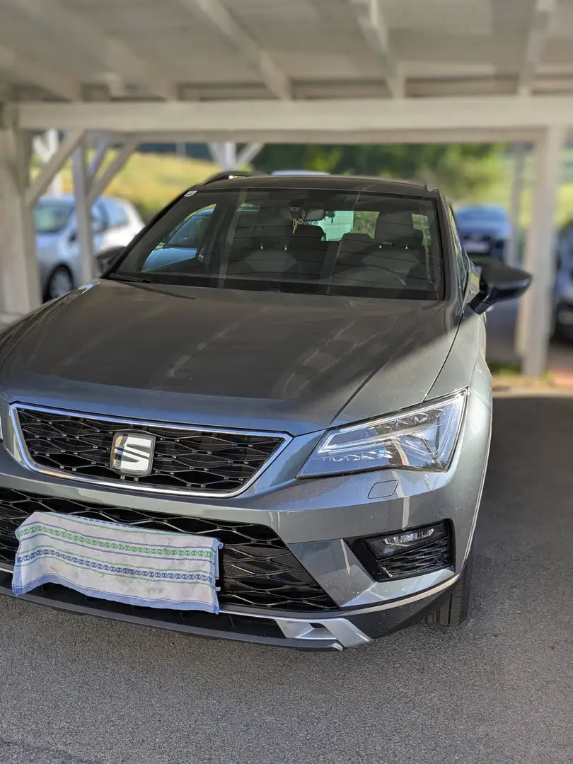 SEAT Ateca Ateca 1,6 Xcellence TDI DSG Grau - 2