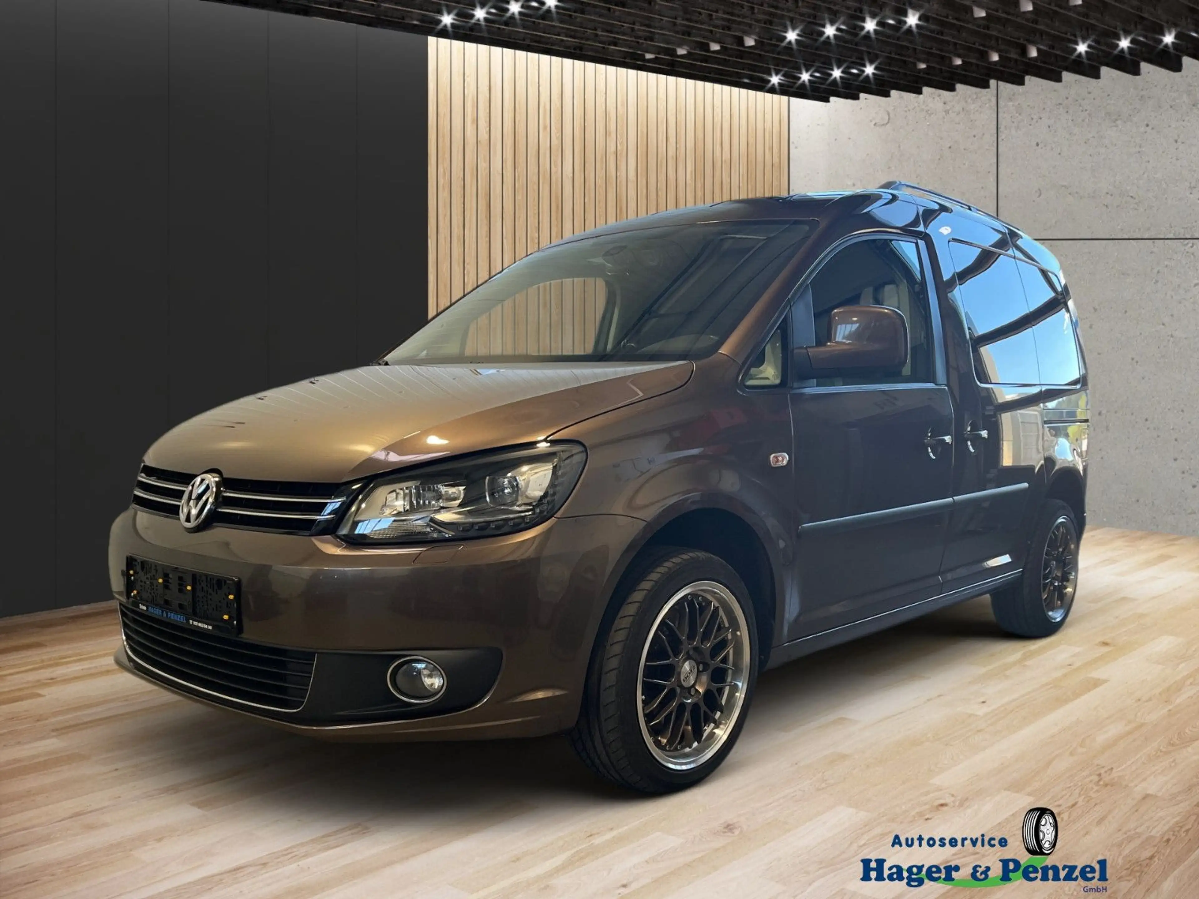 Volkswagen Caddy Kombi Highline NAVI DSG AHK sehr gepflegt