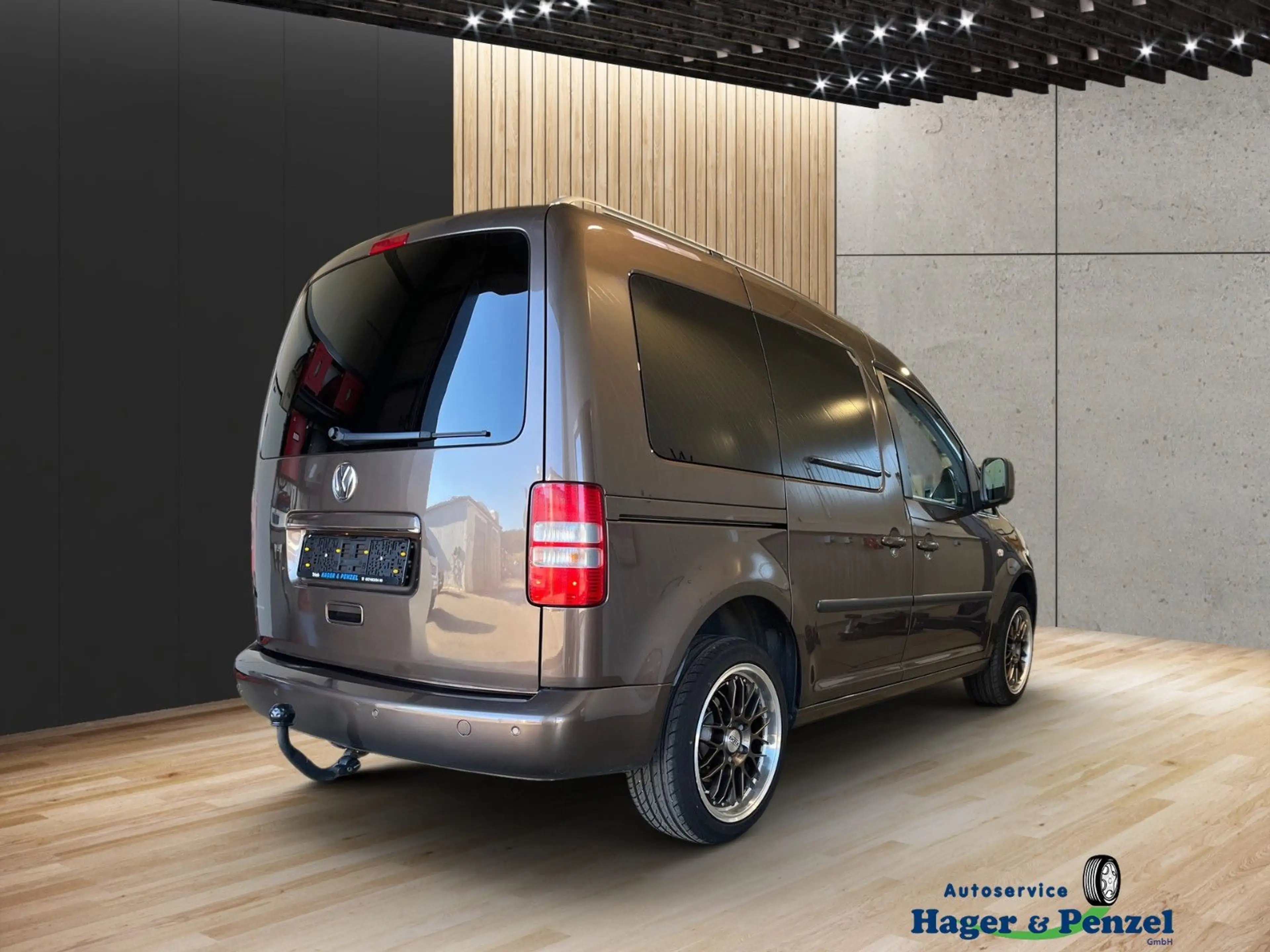 Volkswagen Caddy Kombi Highline NAVI DSG AHK sehr gepflegt — photo 3