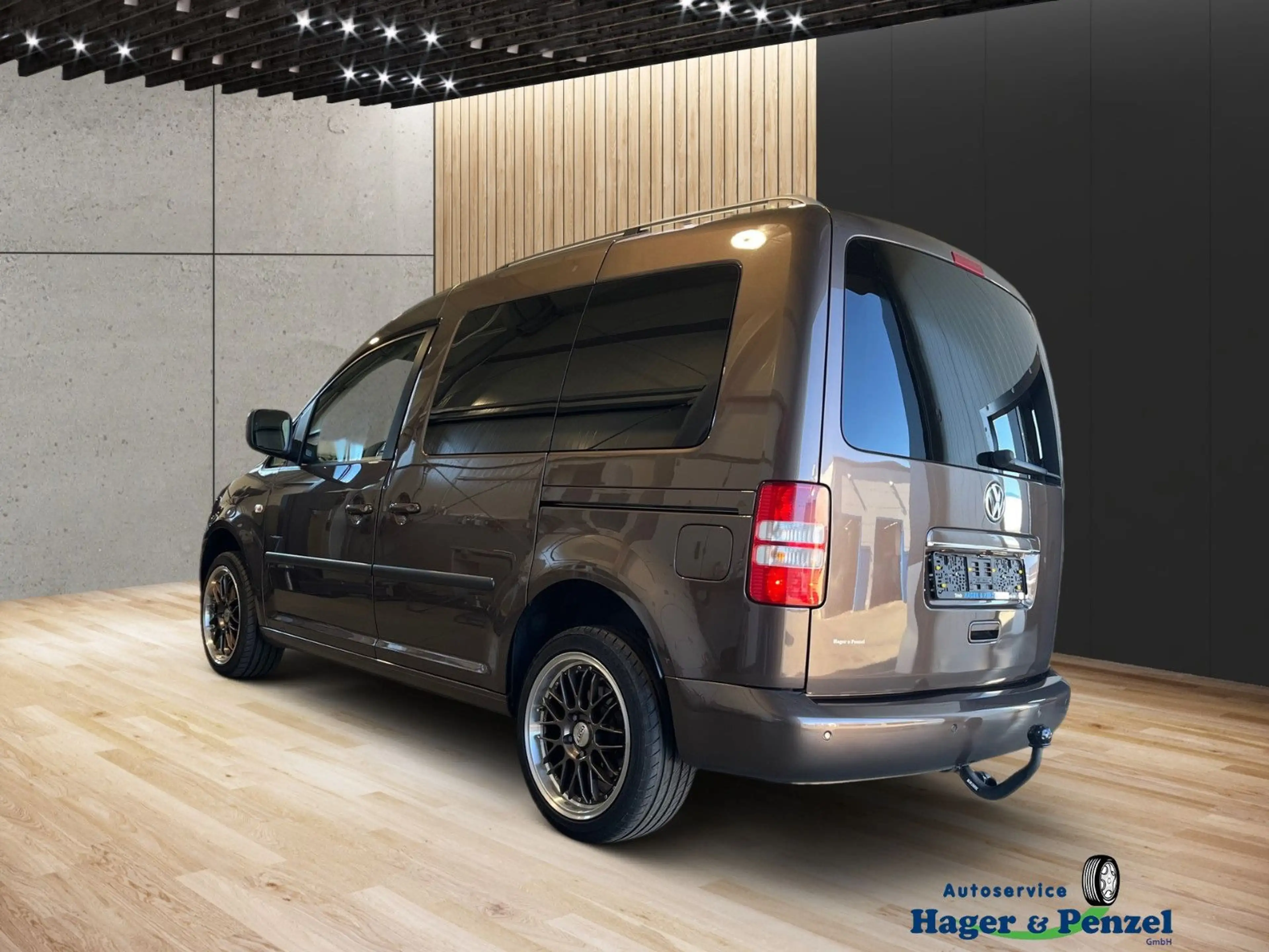 Volkswagen Caddy Kombi Highline NAVI DSG AHK sehr gepflegt — photo 4