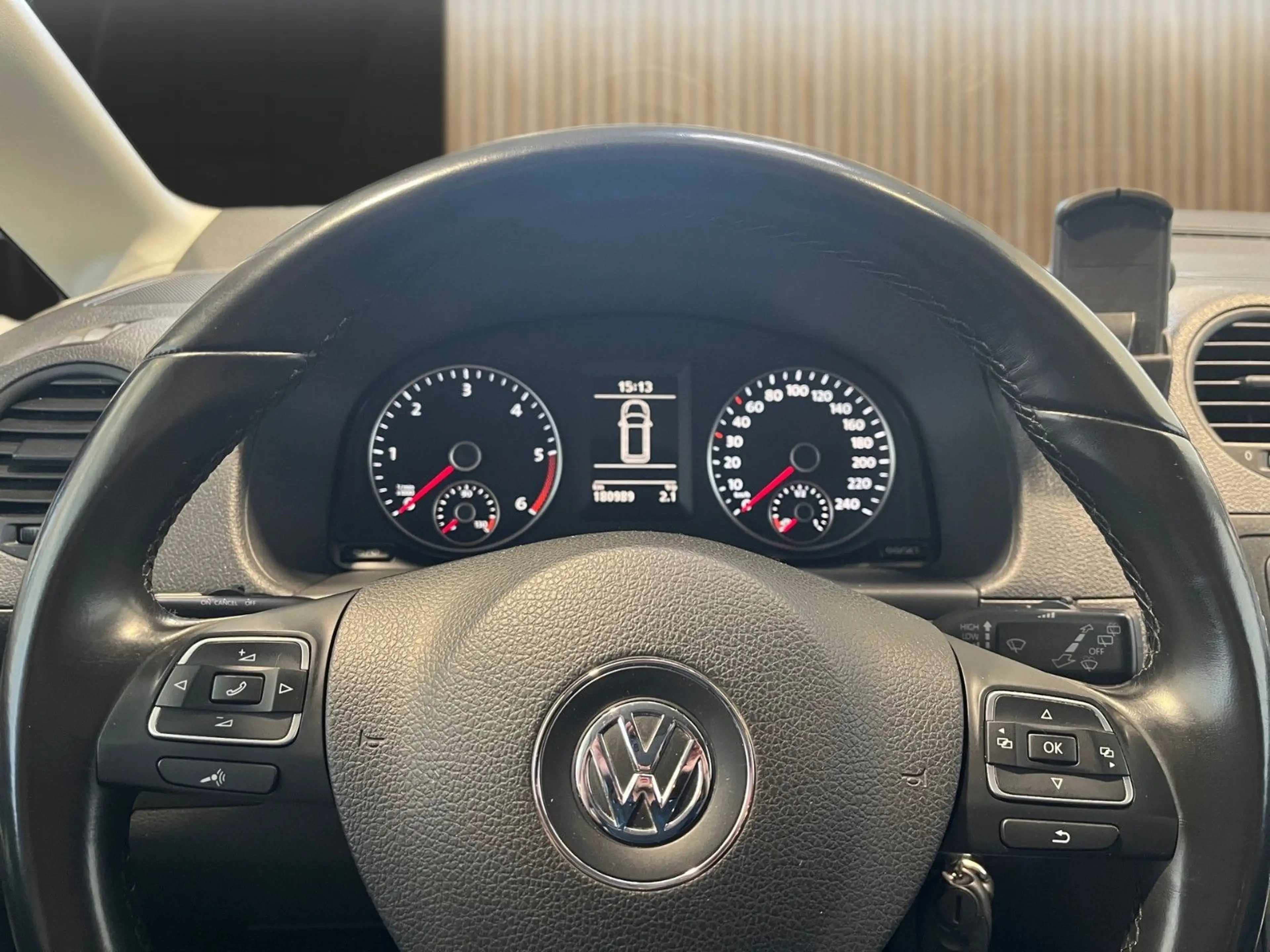 Volkswagen Caddy Kombi Highline NAVI DSG AHK sehr gepflegt — photo 8