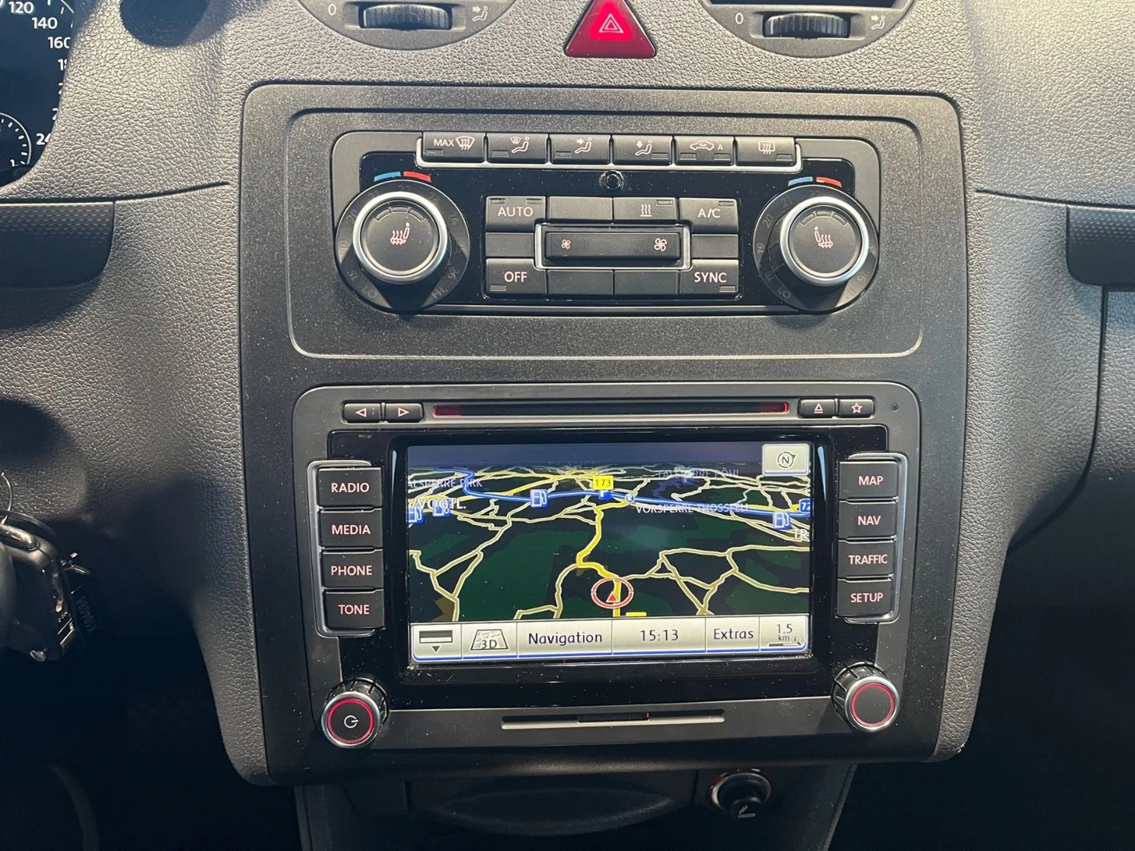 Volkswagen Caddy Kombi Highline NAVI DSG AHK sehr gepflegt — photo 9