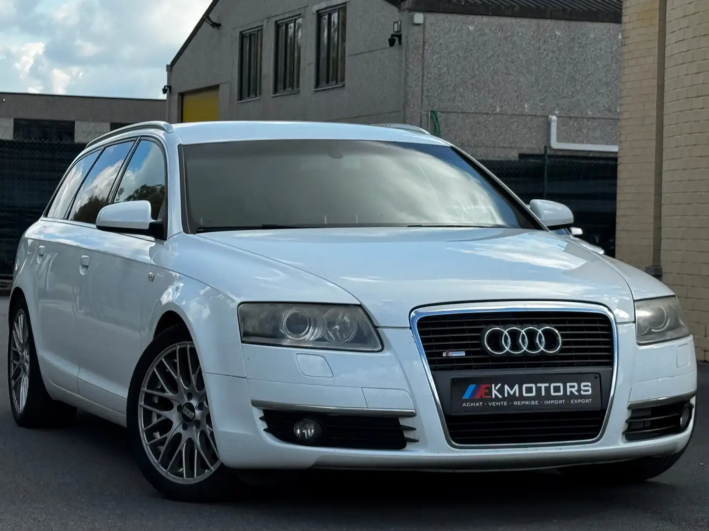 Audi A6 °2.0TDi°S-LINE°AUTO°CUIR°V.MULTI Weiß - 1