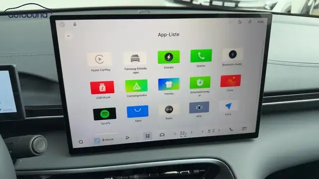 Geely E5 view 18