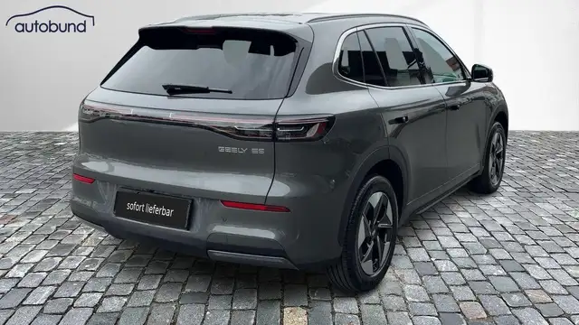 Geely E5 view 3