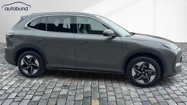 Geely E5 view 4