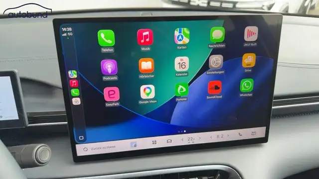 Geely E5 view 20