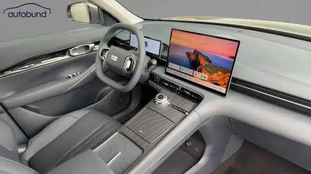 Geely E5 view 5