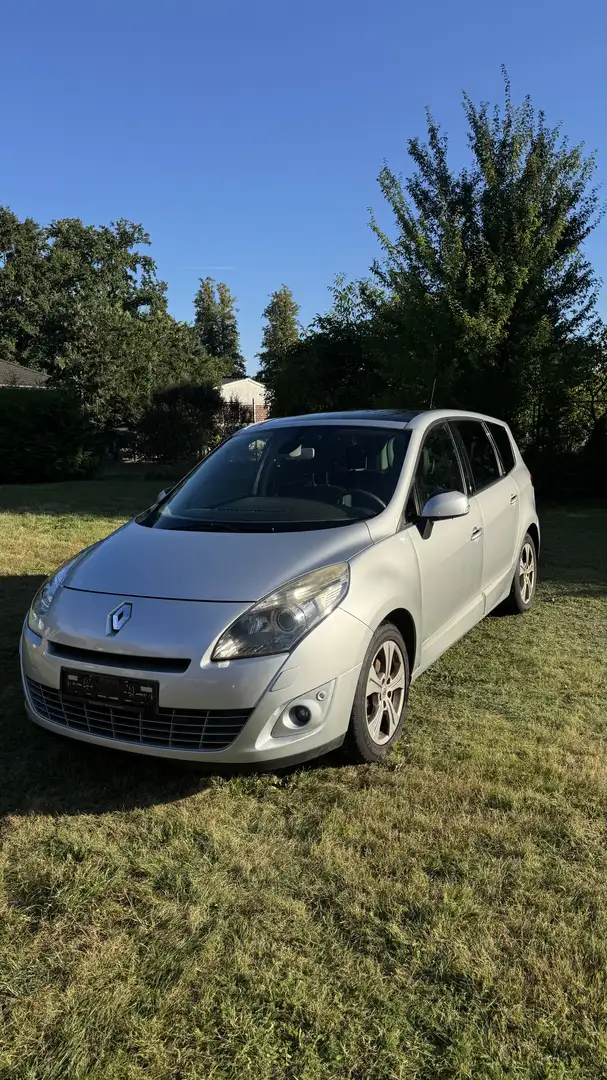 Renault Grand Scenic Grau - 1