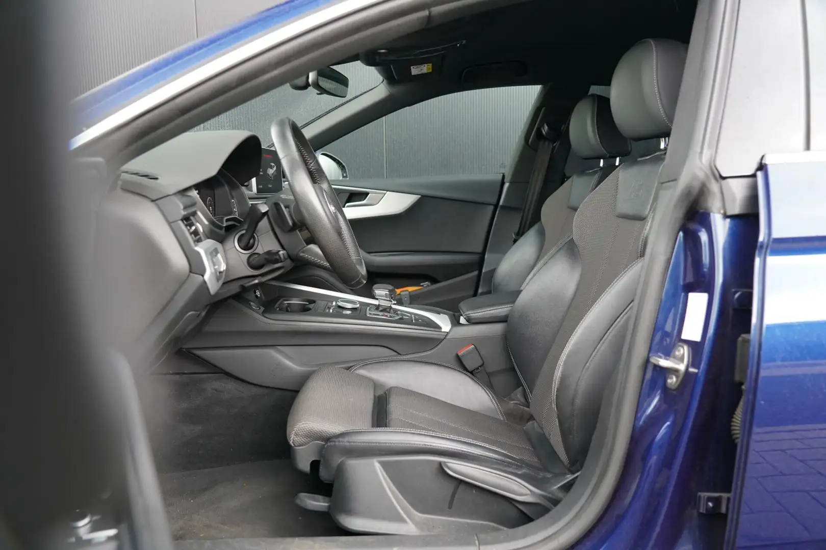 Audi A5 Sportback 2.0 TFSI MHEV Sport S-line Edition - Dea Blauw - 2