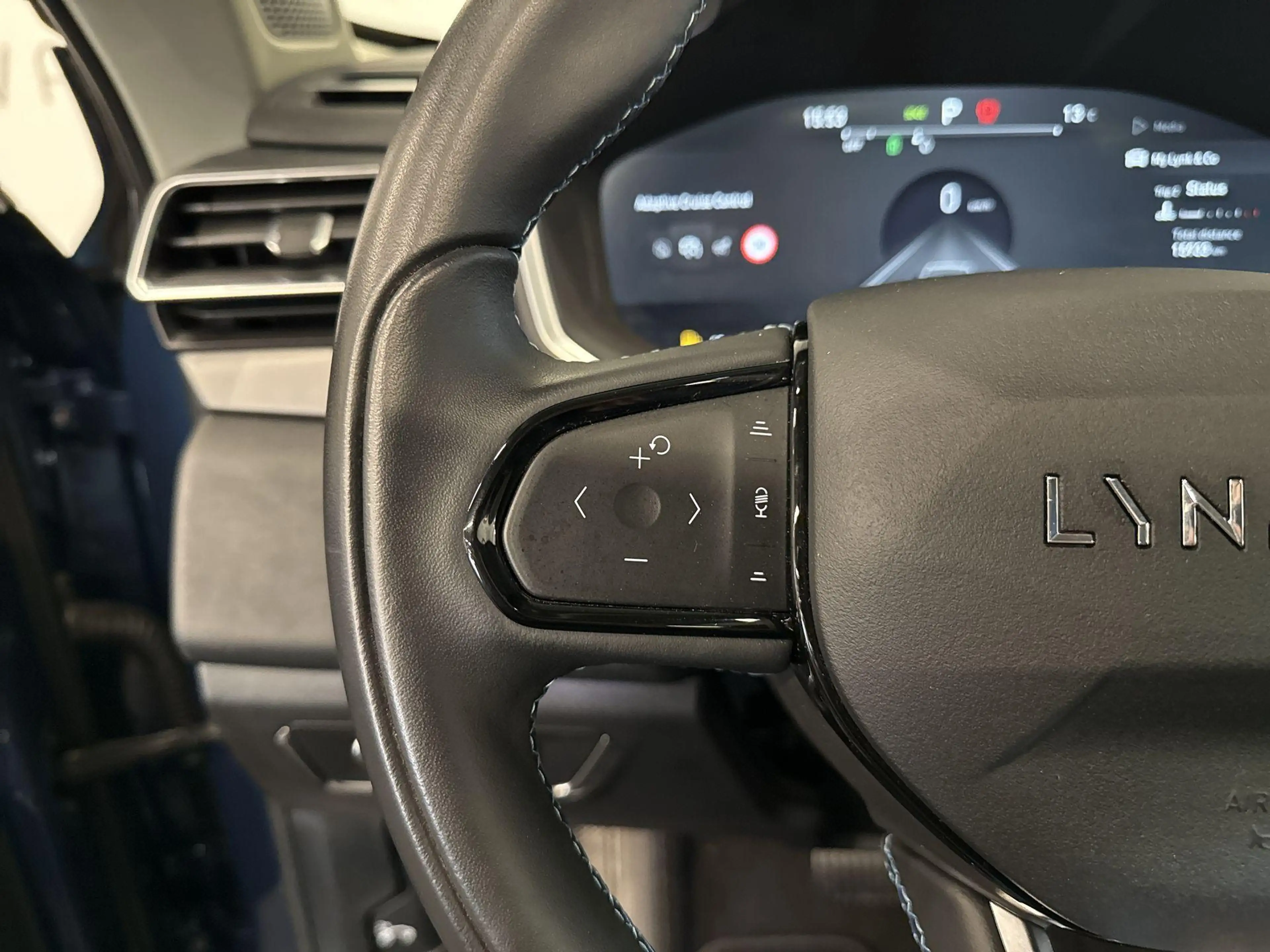 Lynk & Co 01 1.5 PHEV MY22 | 6,6 KWH | PANO | 360 CAMERA | ACC — photo 31