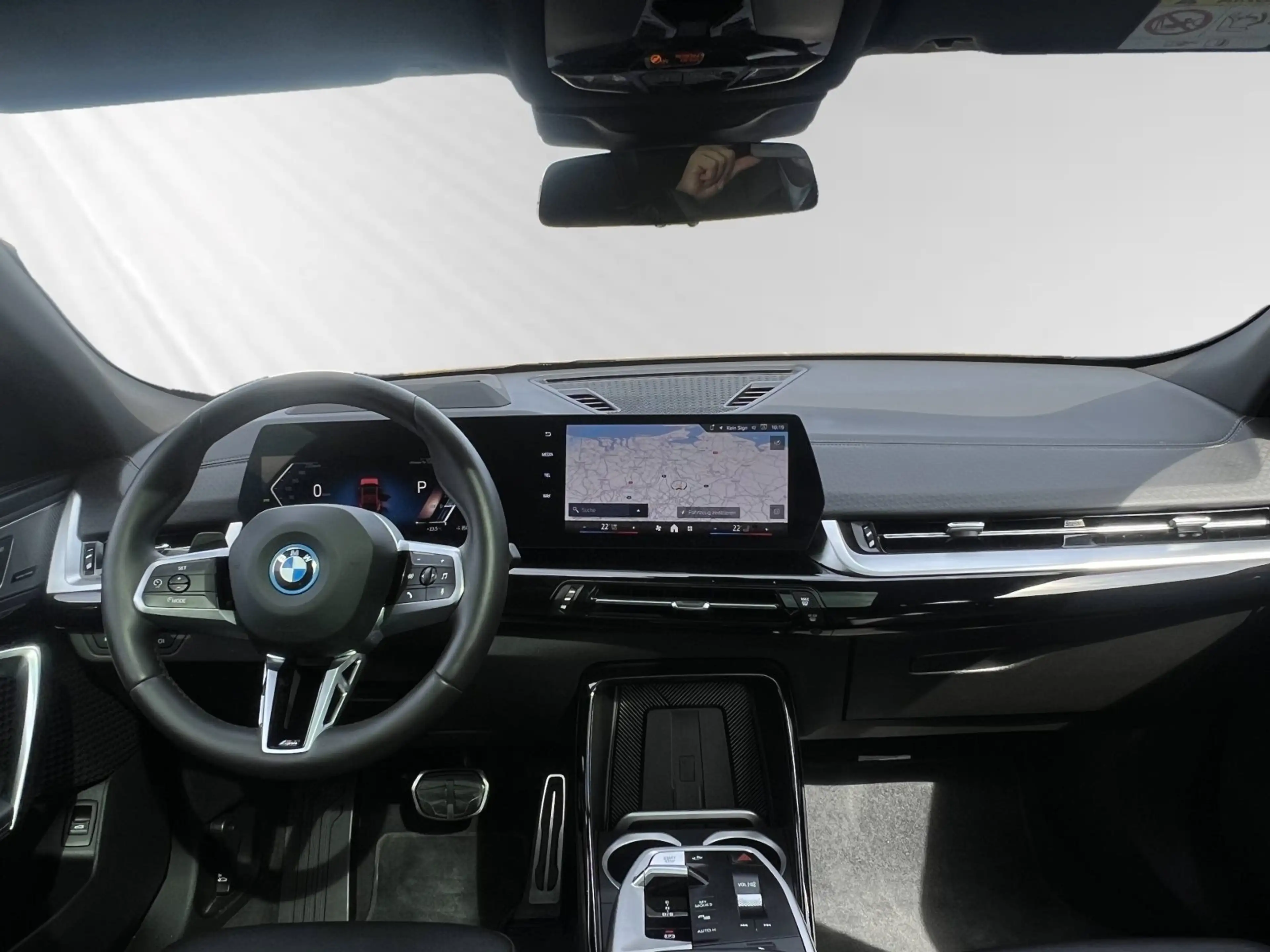 BMW iX2 eDrive20 Inkl. € 1.190 Zubehörbonus*|M Sport|AHK|P — photo 11