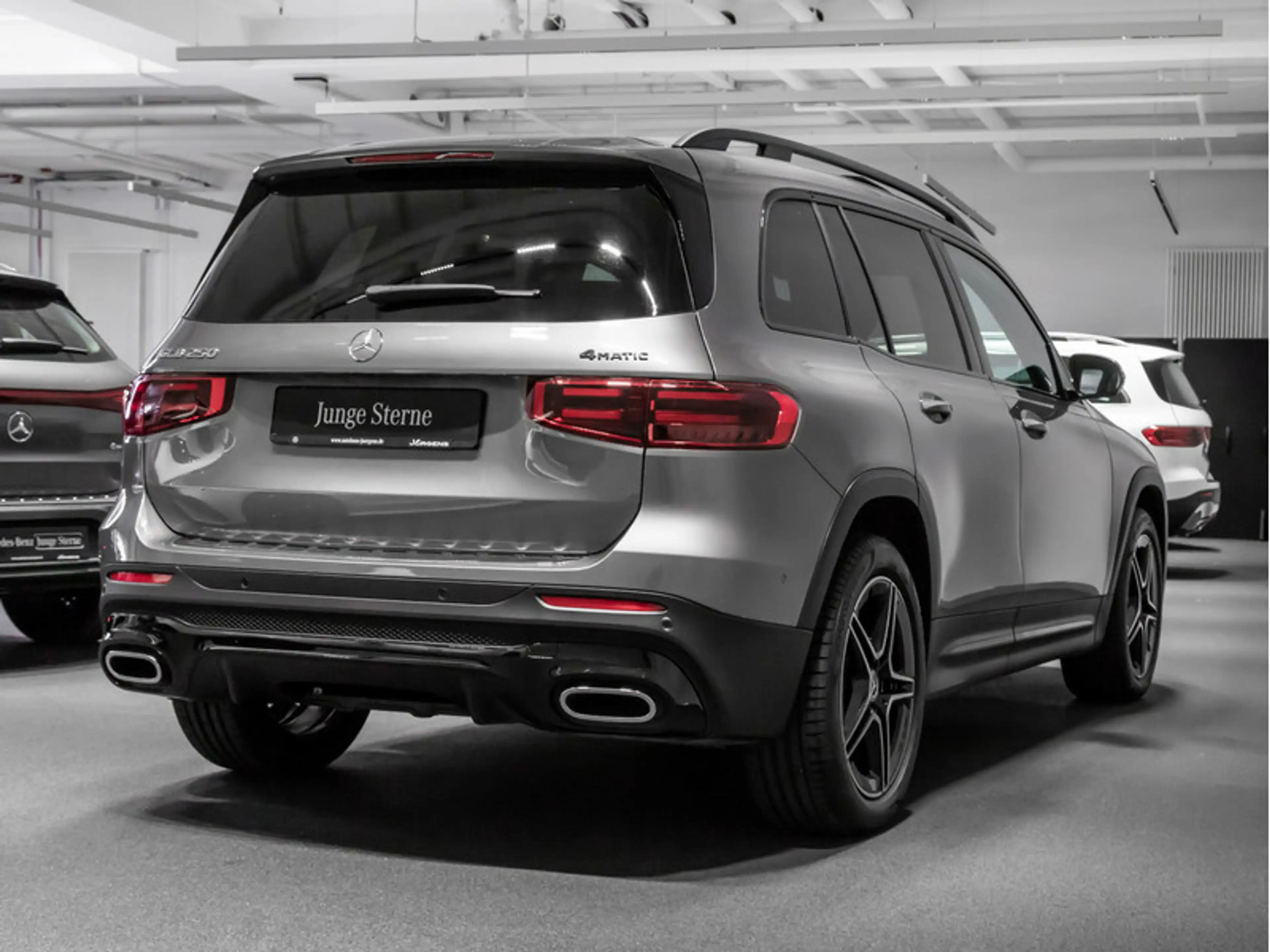 Mercedes-Benz GLB 250 4M AMG-Sport/Pano/Burm/AHK/Night/7Sitze — photo 4