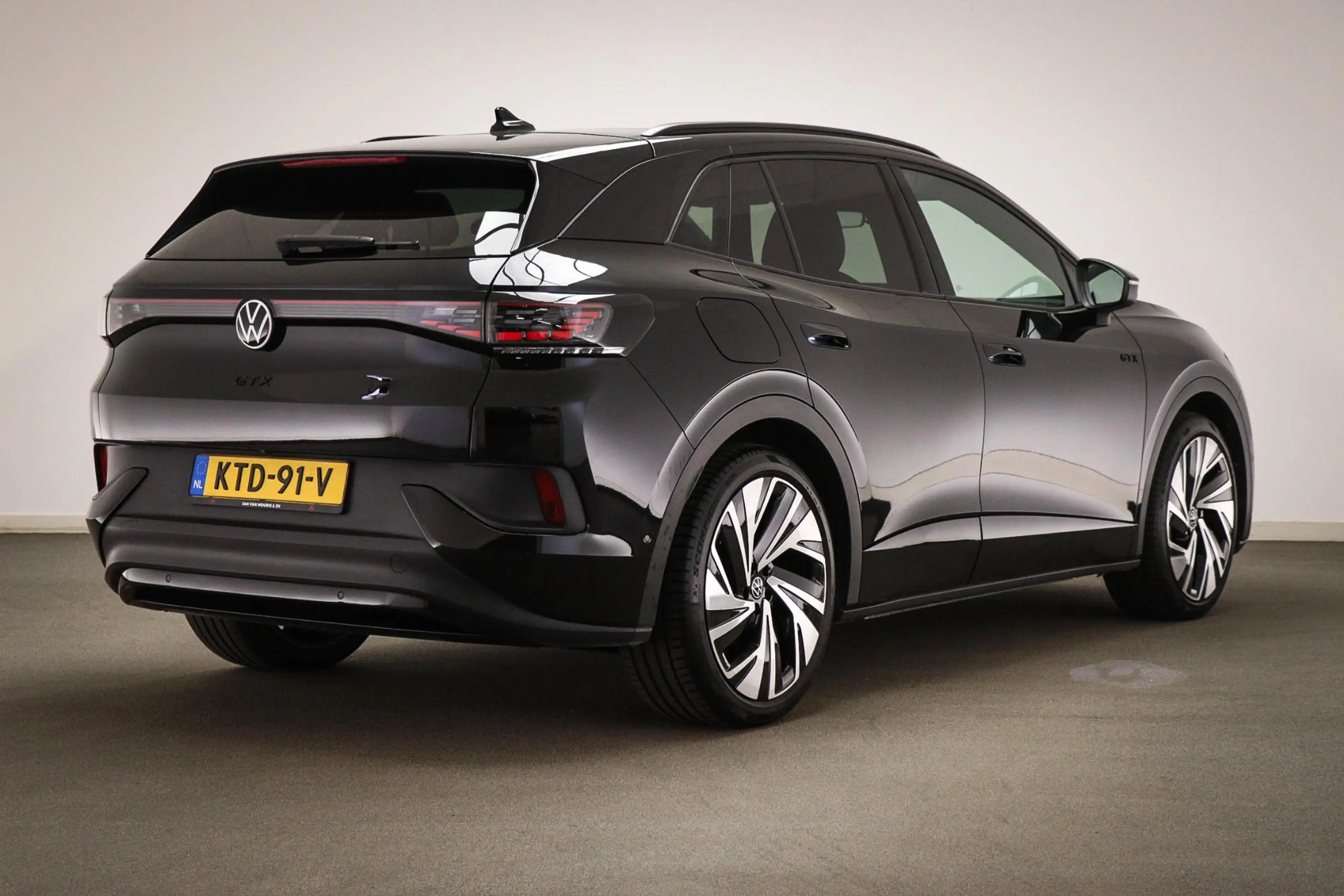 Volkswagen ID.4 GTX 4Motion 77 kWh | SPORT PLUS / DESIGN PLUS- PAC — photo 2