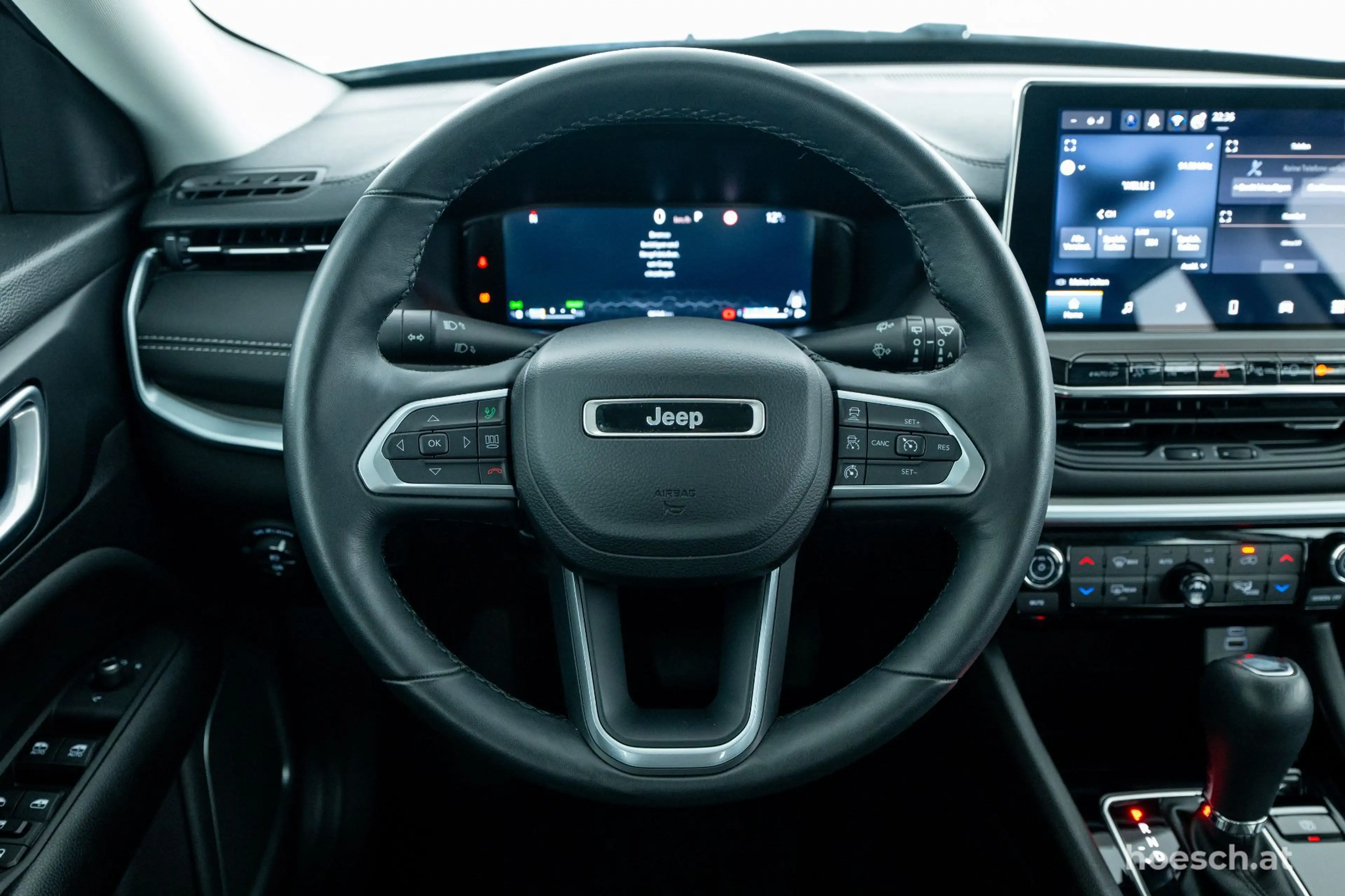 Jeep Compass T4 130 Aut. WINTER-PAKET LED 360° ACC WENIG KM — photo 6