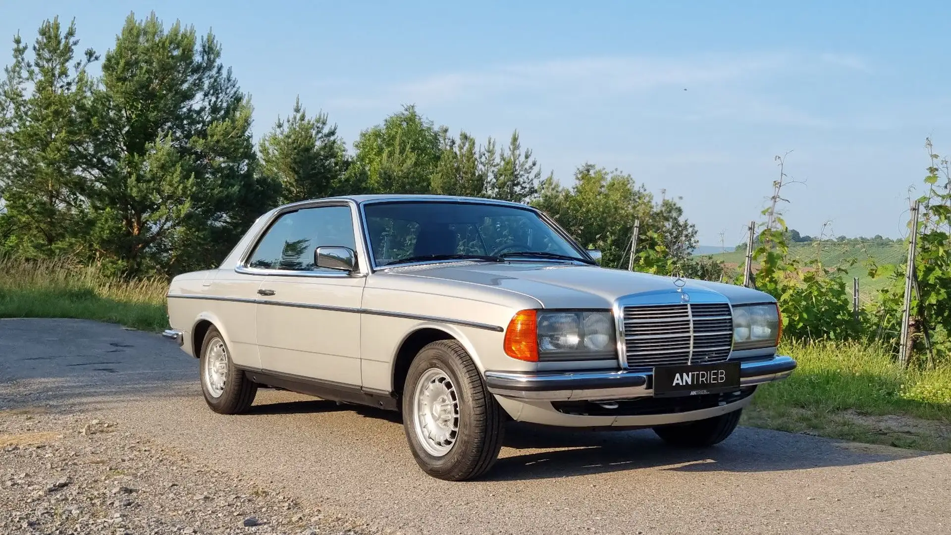 Mercedes-Benz 280 CE W123 Coupé H-Zulassung deutsche Historie Plateado - 1