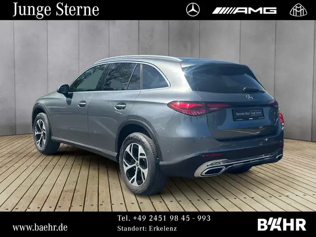 Mercedes-Benz GLC view 3