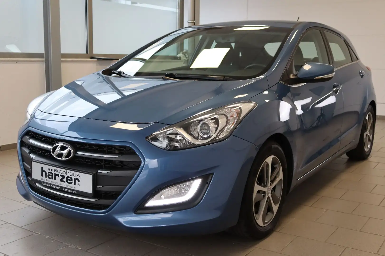 Hyundai i30 1.6 CRDi *AHK*Klimaaut.*Sitzhzg*PDC*Temp*ALU Azul - 2