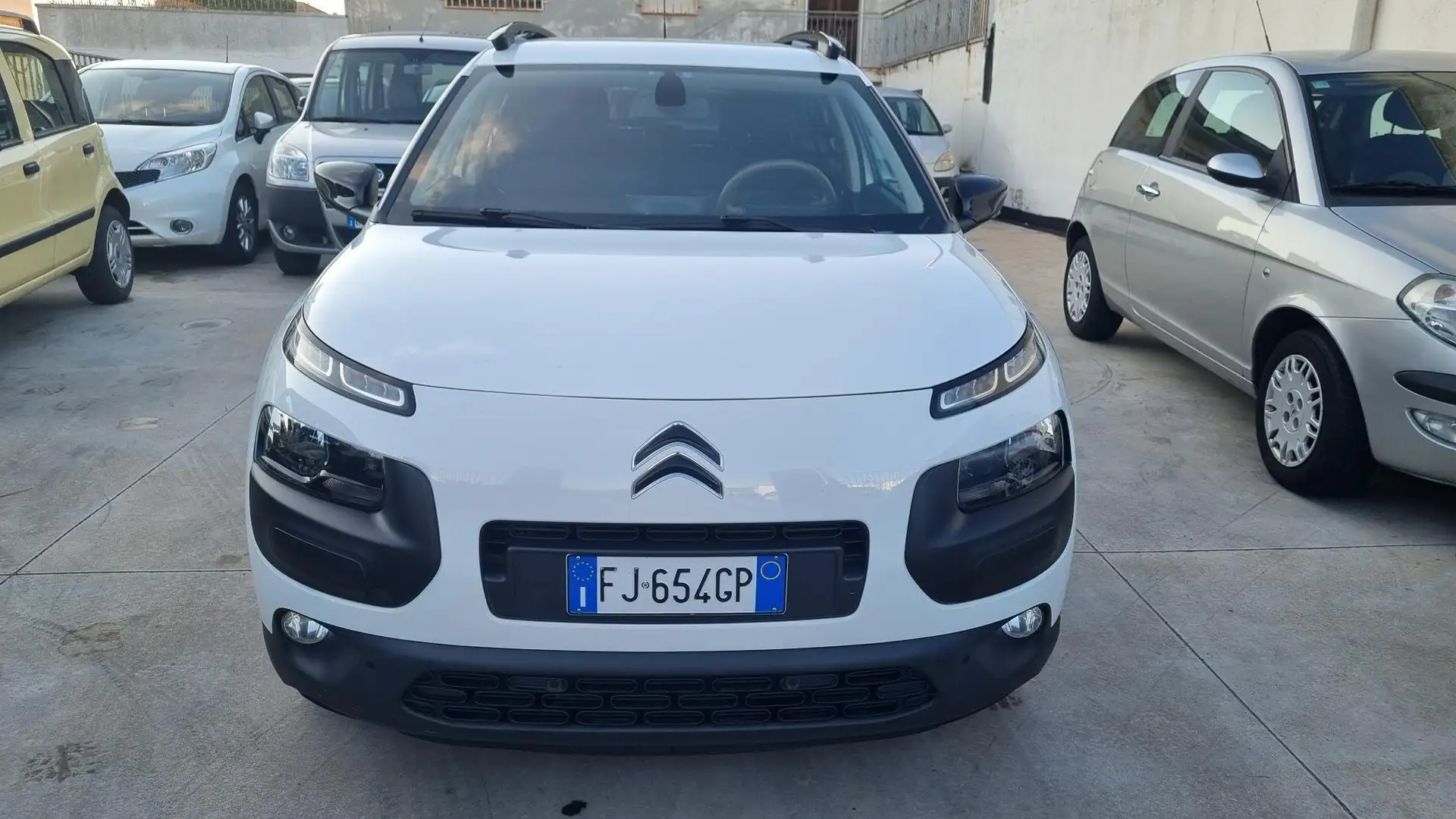 Citroen C4 C4 Cactus 1.6 bluehdi Shine 100cv Bianco - 1