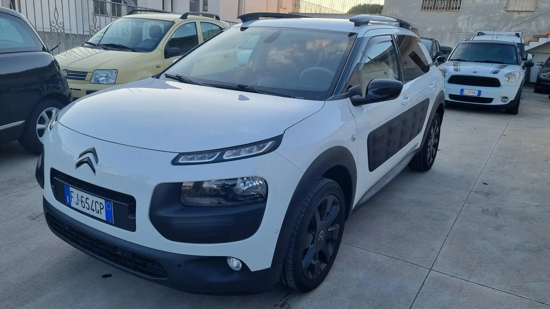 Citroen C4 C4 Cactus 1.6 bluehdi Shine 100cv Bianco - 2