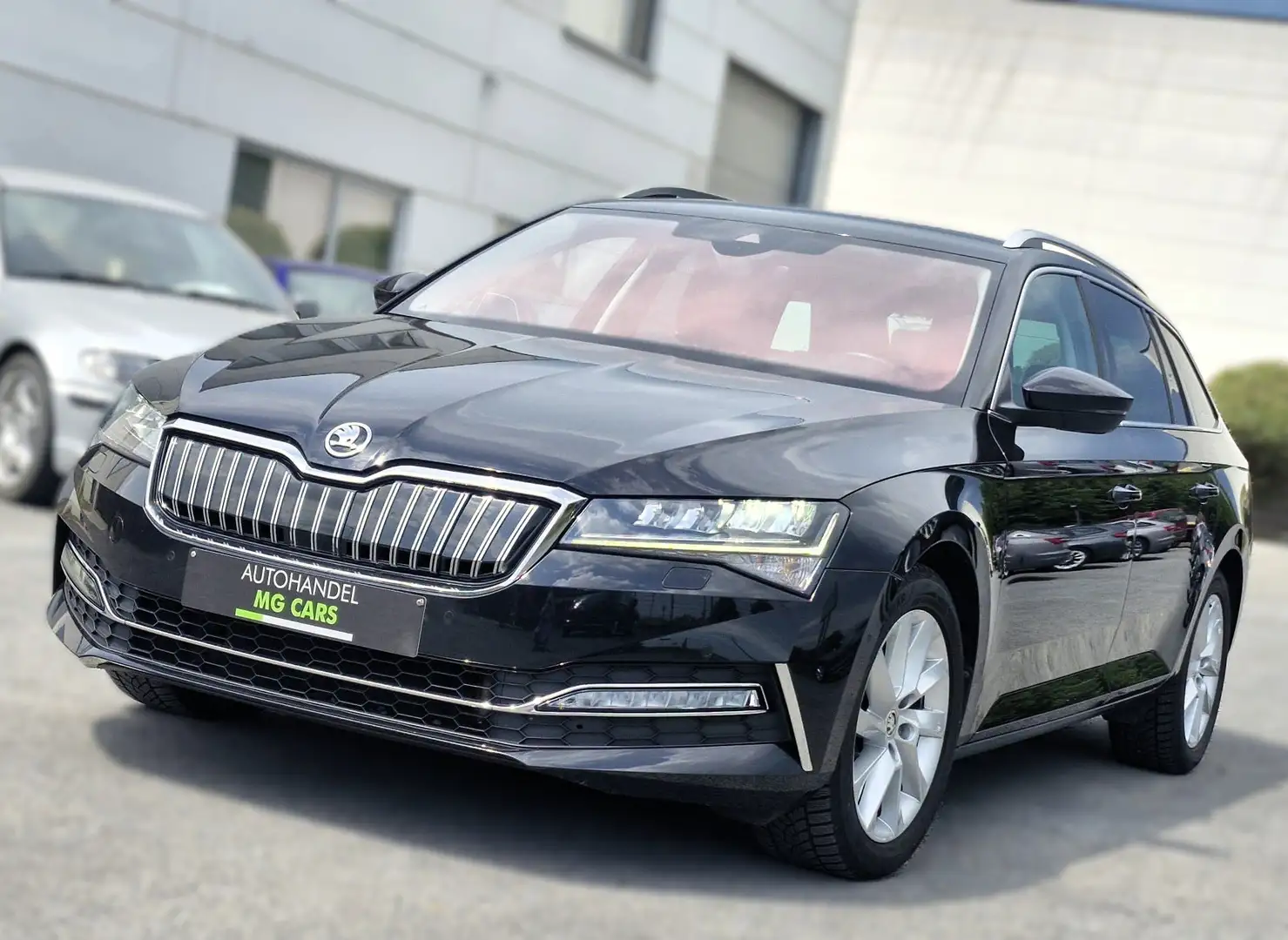 Skoda Superb Combi 1.4 TSI HYBRIDE ACC TREKHAAK CARPLAY CAMERA Zwart - 1