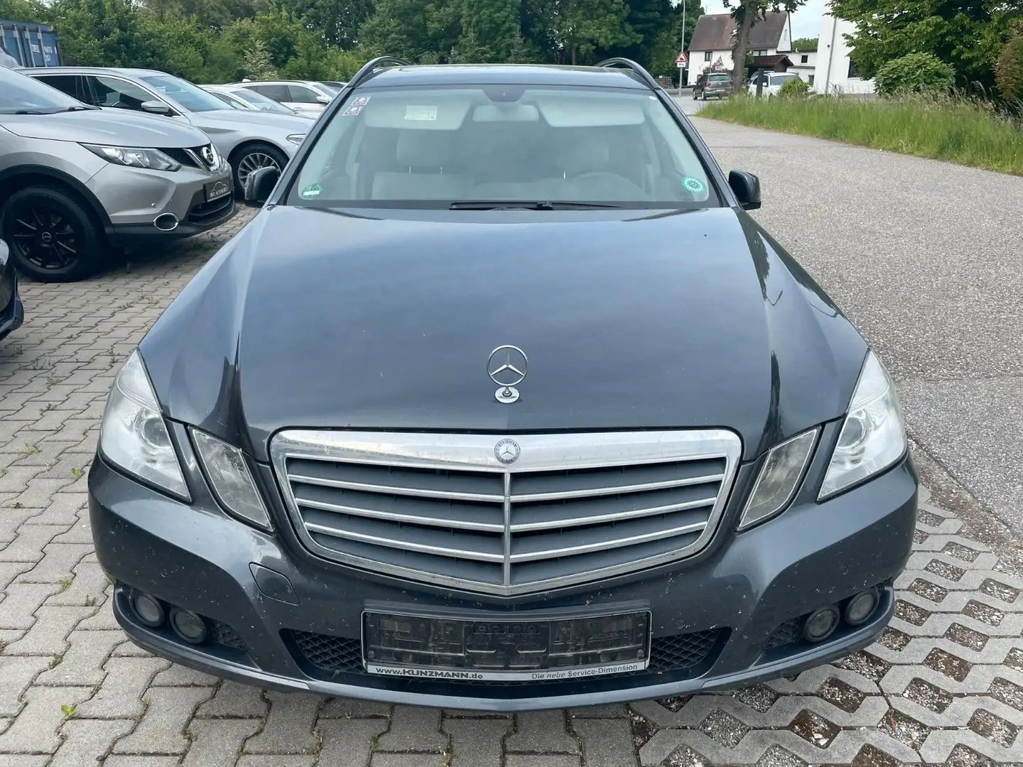 Mercedes-Benz E 220 CDI T Aut. Navi PDC Schiebedach HU/AU 05.26 Gris - 2