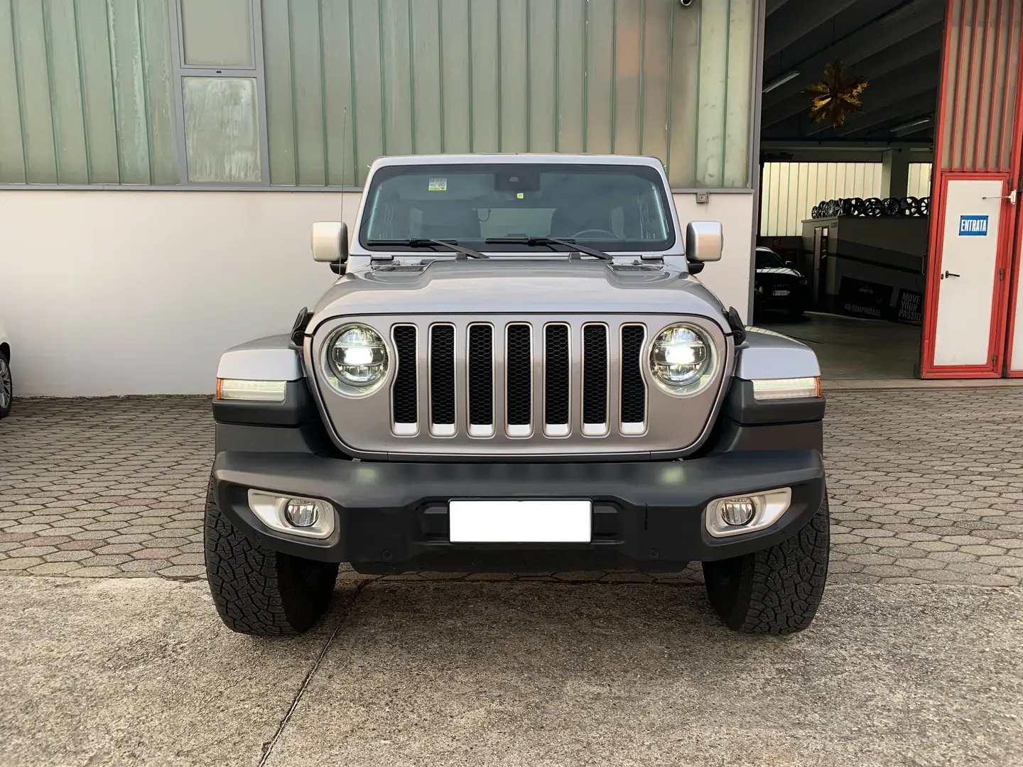 Jeep Wrangler UNLIMITED 2.2 MJT OVERLAND AUTO Grau - 2