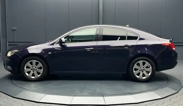 Opel Insignia view 2