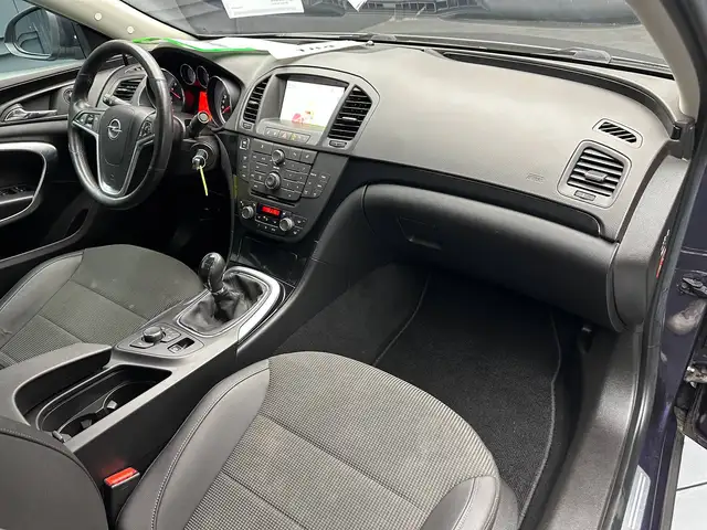 Opel Insignia view 11