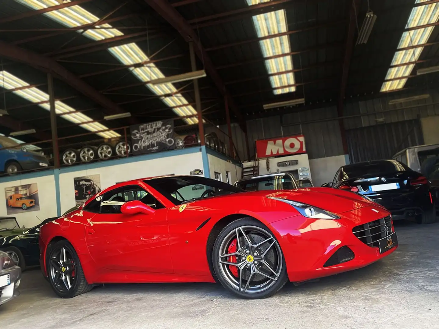 Ferrari California T V8 4.0 560ch "Handling special" Rouge - 2