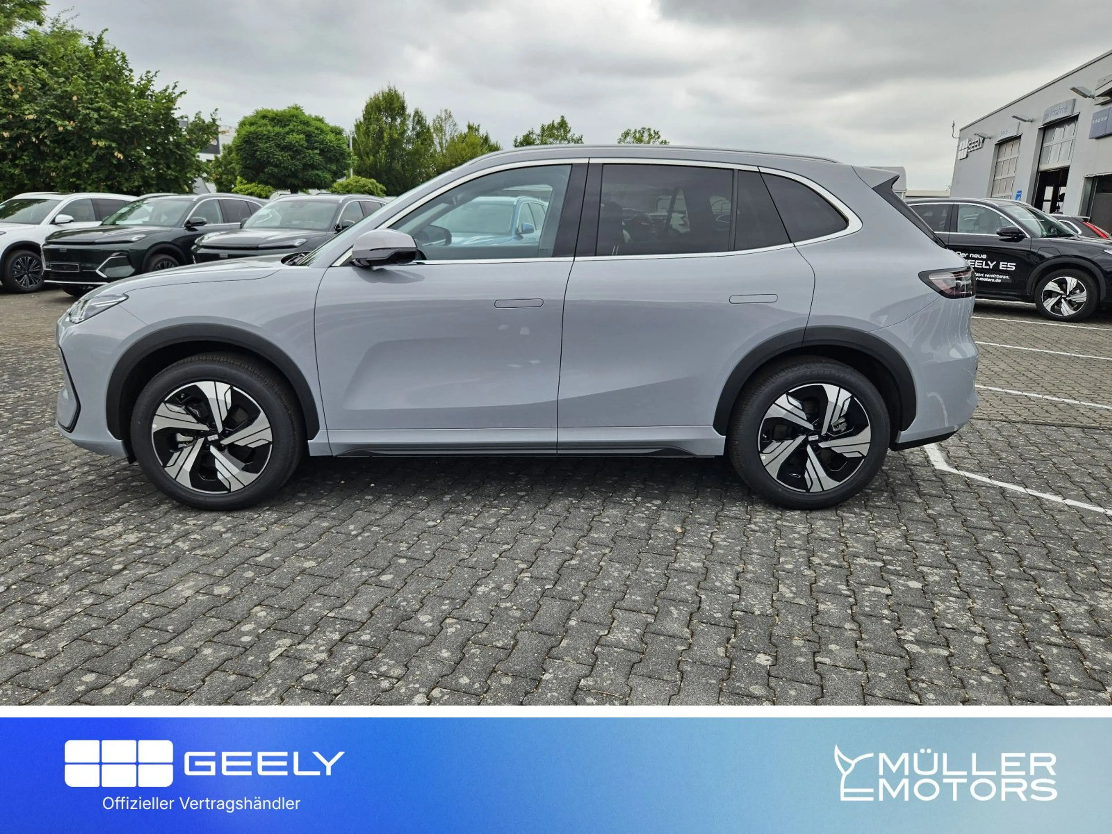 Geely E5 BEV 68kWh Max+ Panorama HUD 360-Kamera — photo 8