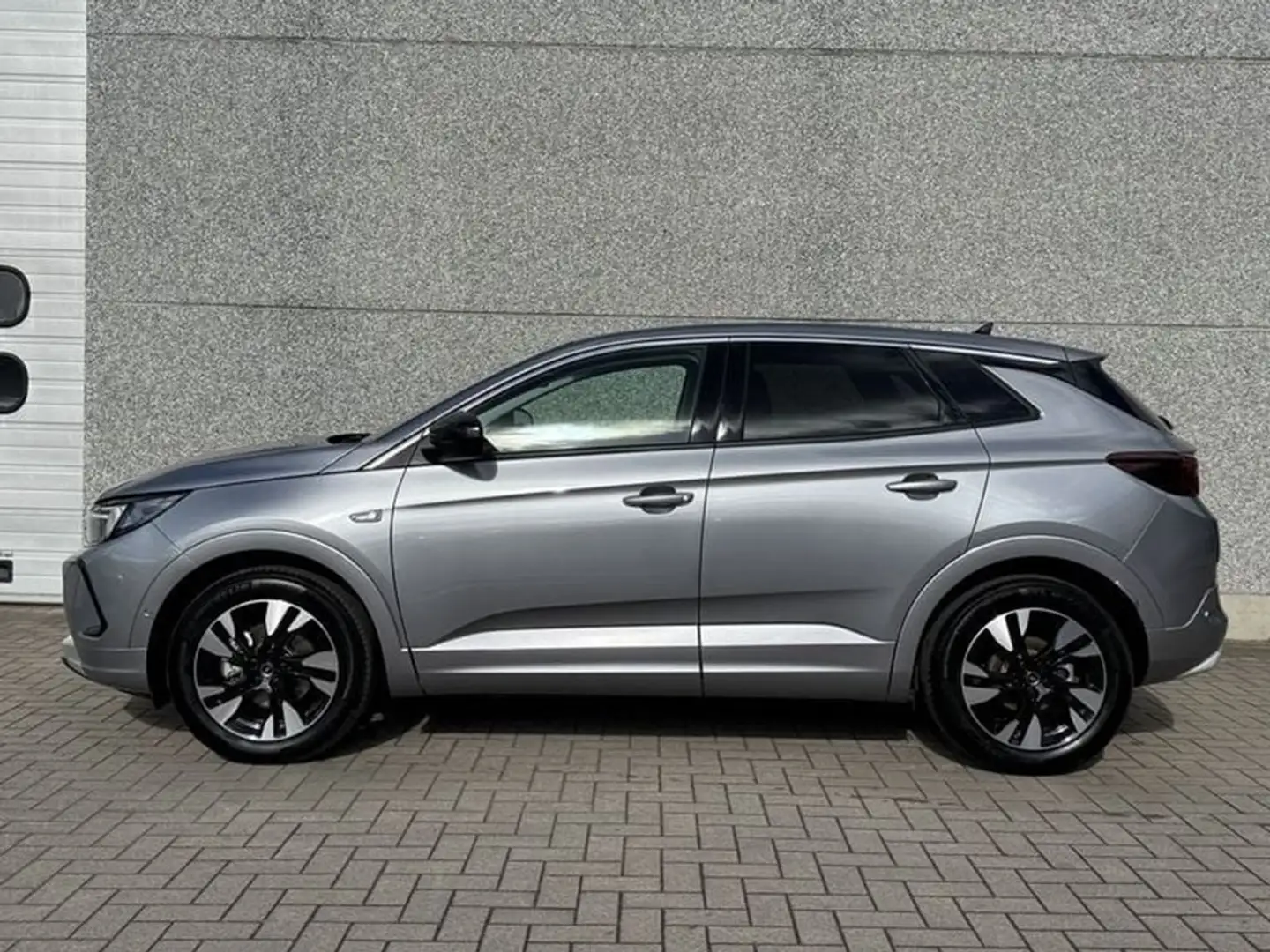 Opel Grandland 1.2T 130PK AUT BUSINESS ELEGANCE GPS/CAMERA/LEDMAT Gris - 2