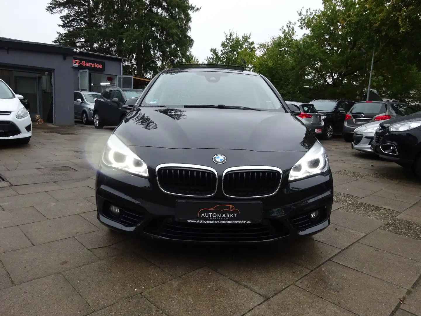 BMW 220 Gran Tourer 220 i / Panorama /SHZ / Klimaautomat Schwarz - 2