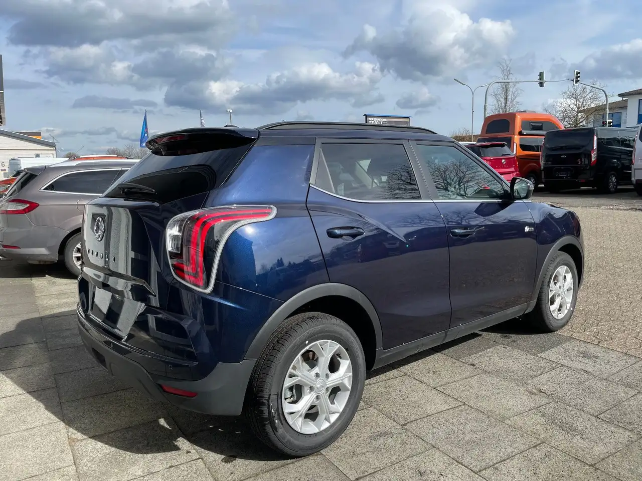 SsangYong Tivoli Quartz 1.5l Klima DAB,CarPlay,LED 5