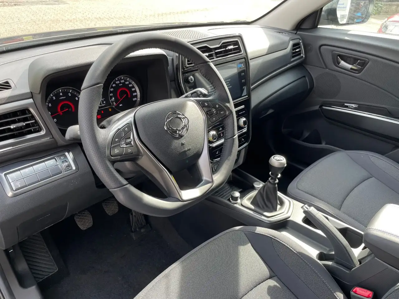 SsangYong Tivoli Quartz 1.5l Klima DAB,CarPlay,LED 13