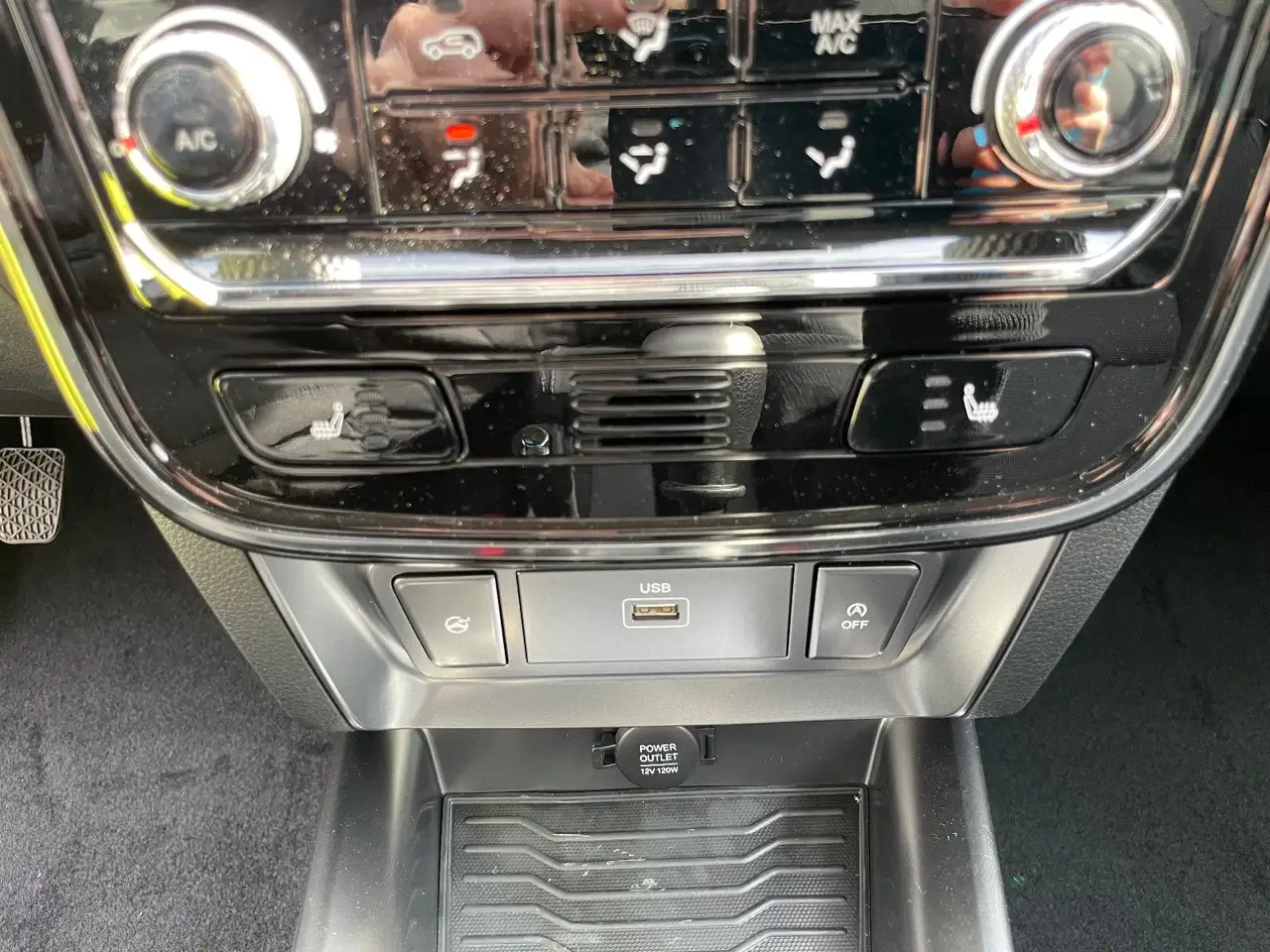 SsangYong Tivoli Quartz 1.5l Klima DAB,CarPlay,LED 18