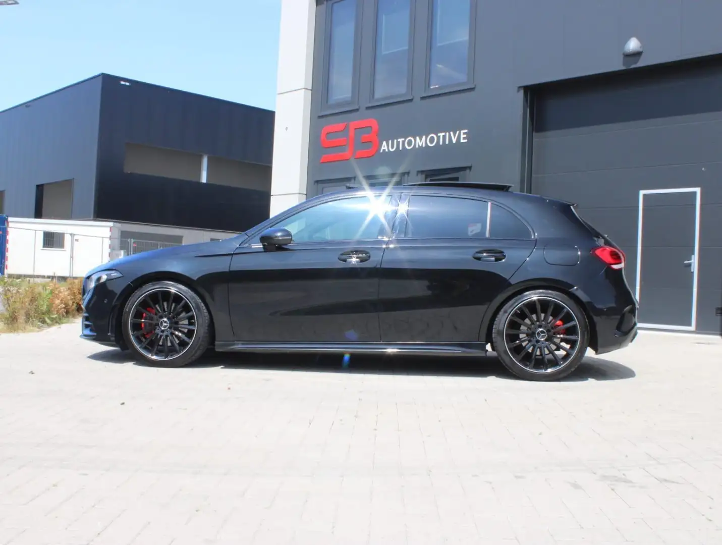 Mercedes-Benz A 220 Amg-line Premium Plus |Pano|Sfeer|VOL! Noir - 2