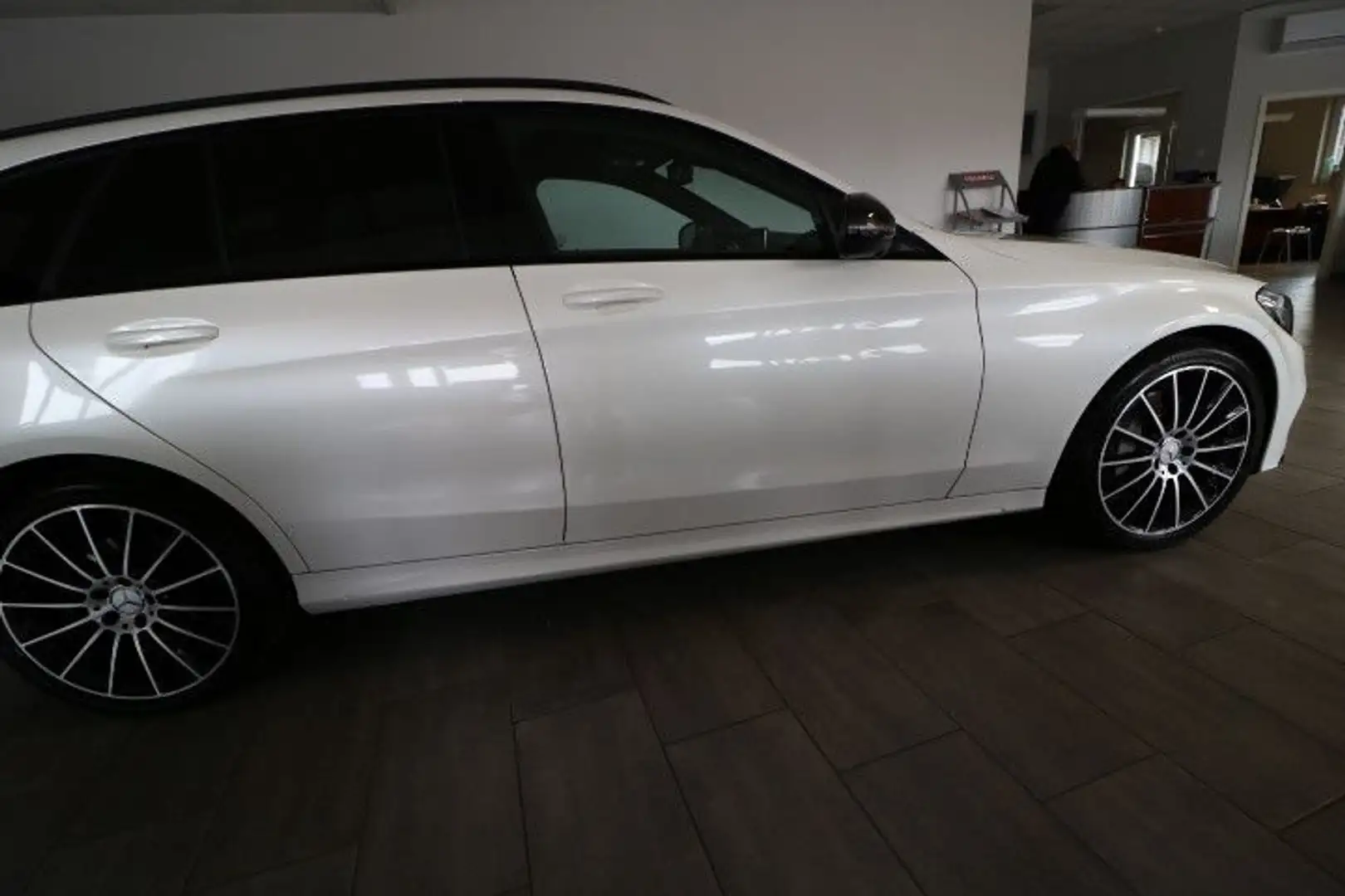 Mercedes-Benz C 300 T-Modell 360 Kam, Night Paket Wit - 2