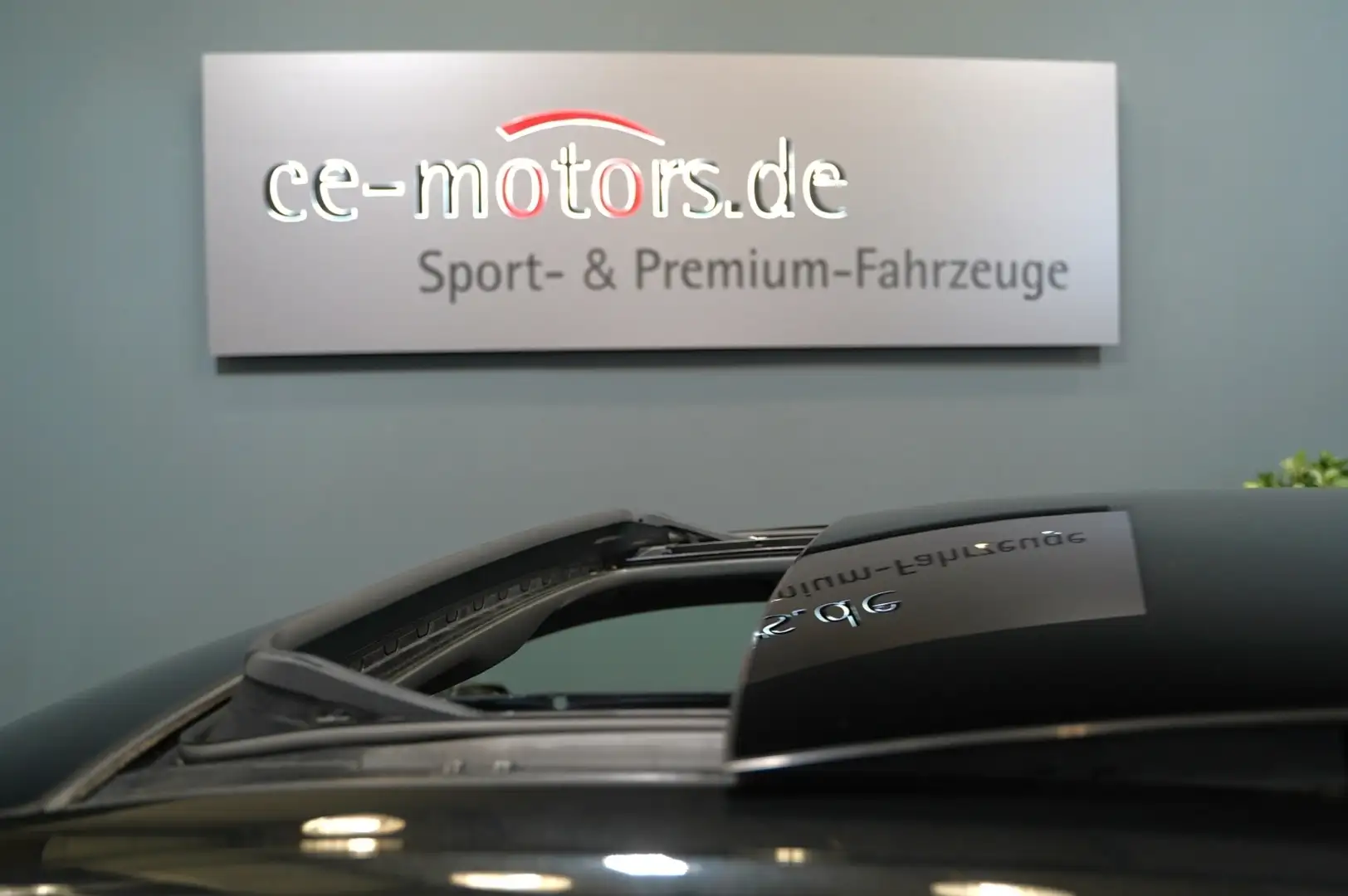 Audi Q3 Q3 Sportback 40 2.0TDI S-Line*Pano*Matrix*ACC Schwarz - 2