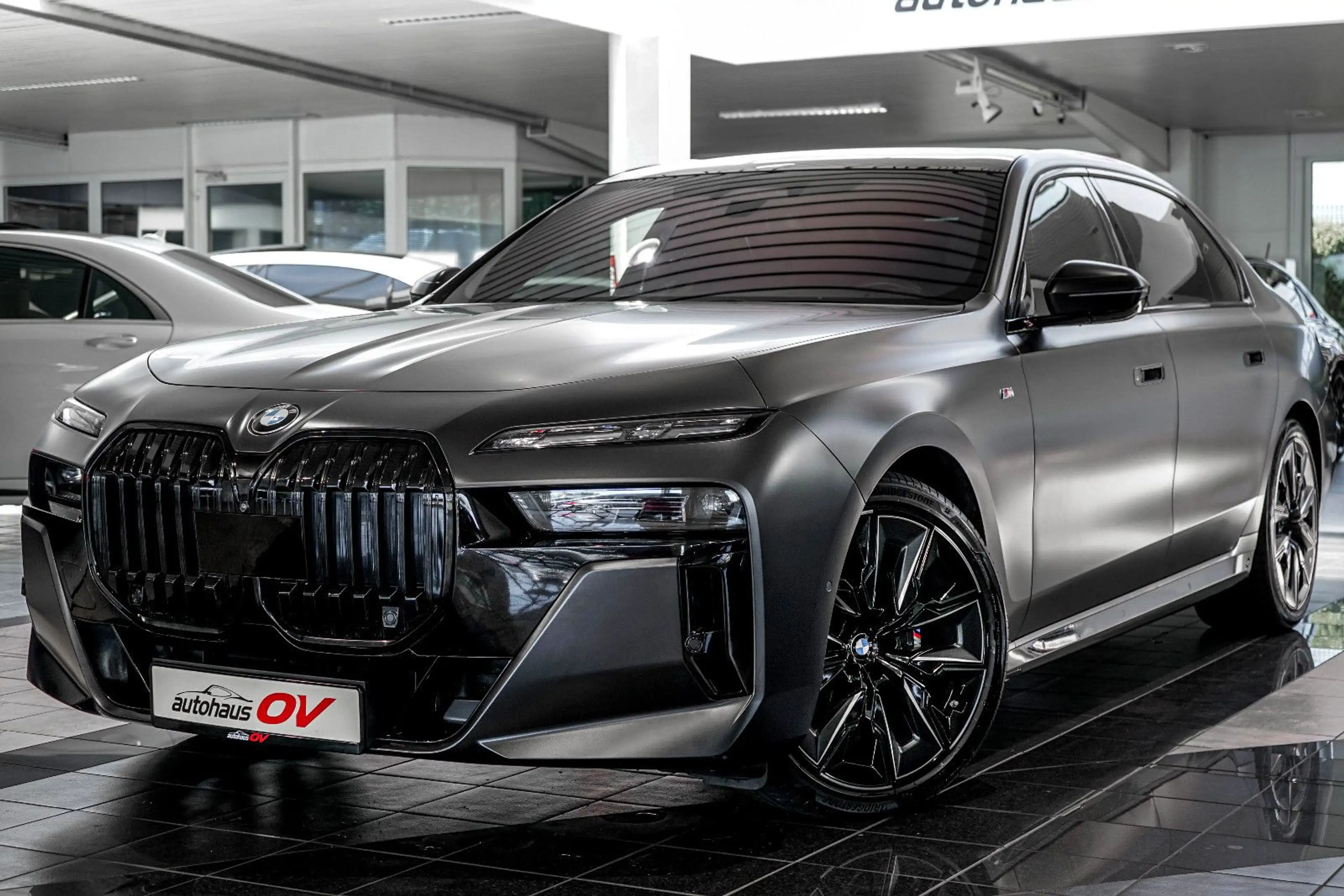 BMW 740 xd M Sport*3xTV*B&W*A.Tür*SKY*Executive Loung