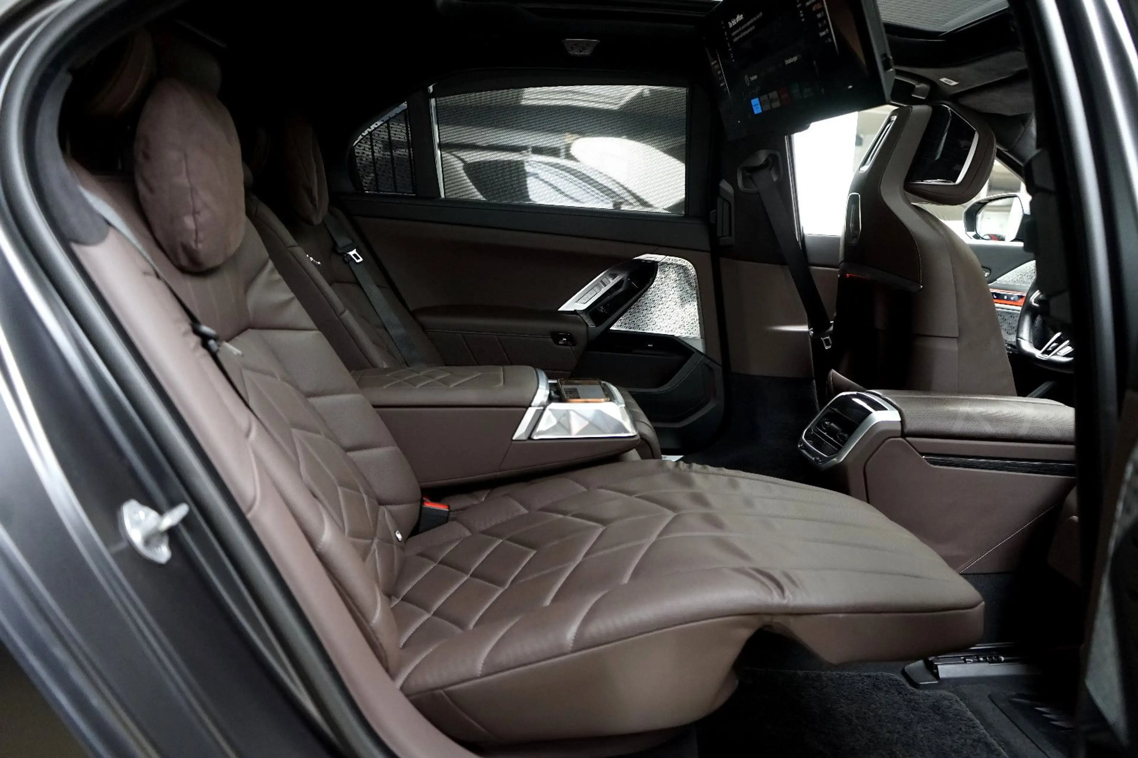 BMW 740 xd M Sport*3xTV*B&W*A.Tür*SKY*Executive Loung — photo 10