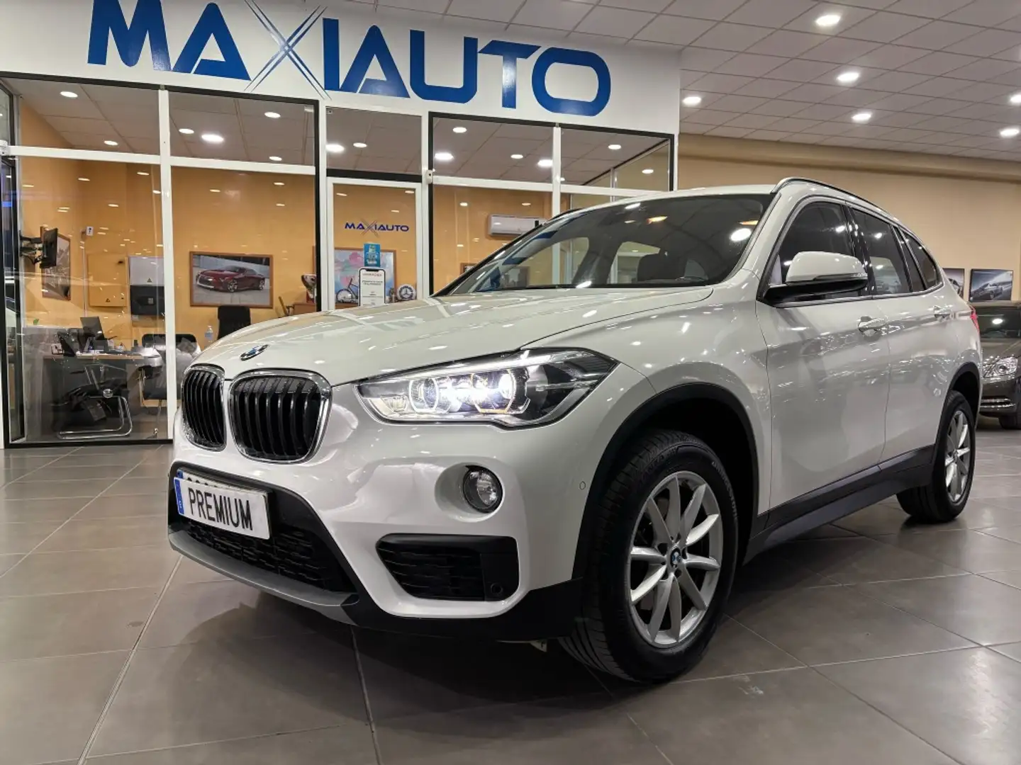 BMW X1 sDrive 18dA - 1