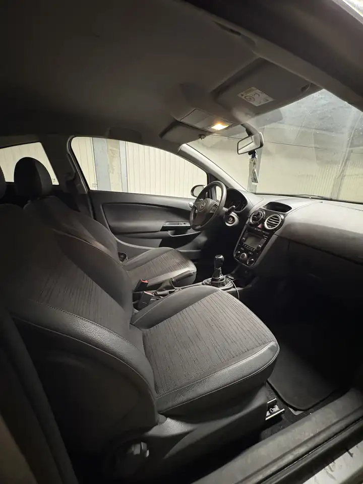 Opel Corsa 1.2 - 85 ch Twinport Graphite