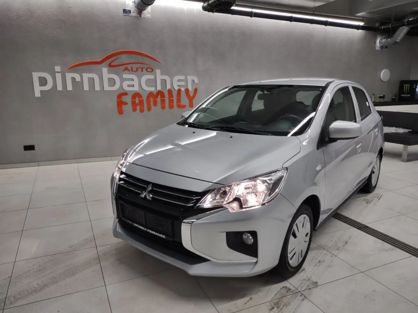 Mitsubishi Space Star 1,2 Inform AS&G 24 Silber - 1